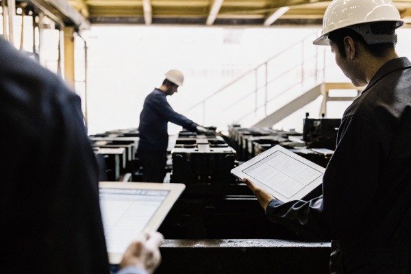 Production monitoring of stamping parts in a factory using digital tablets (ID#1)