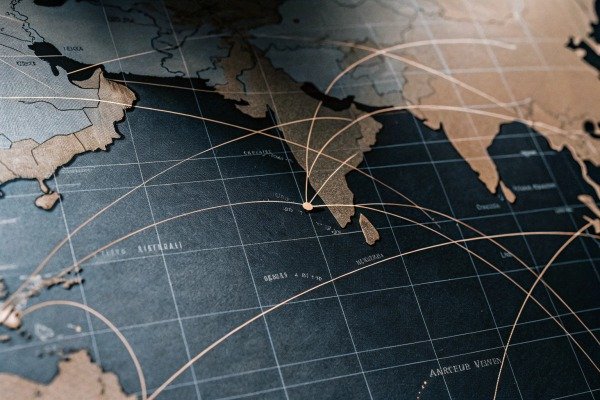 Global trade routes map focusing on India (ID#5)