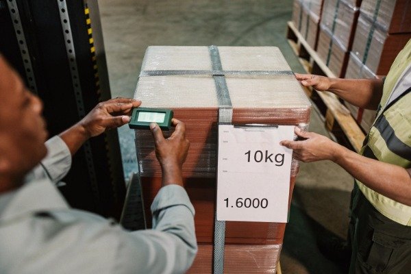 Dimensional weight charges on air freight for bulky parts (ID#2)