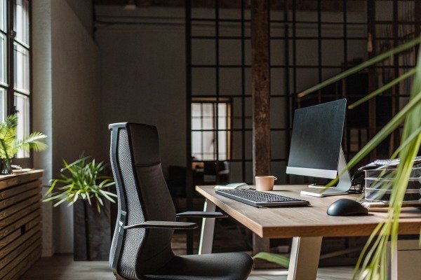 Color-coded GD&T guides and hands-on workshops for production teams (ID#3)