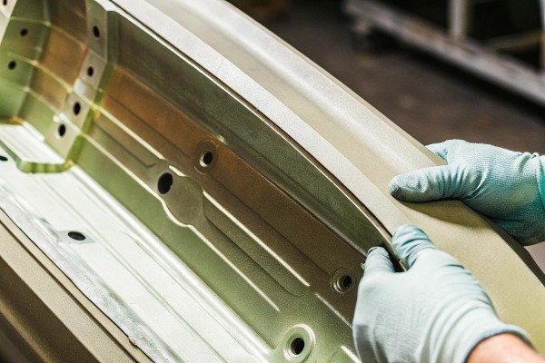 Dimensional tolerance guidance for blow molding ±0.5–2.0mm (ID#3)